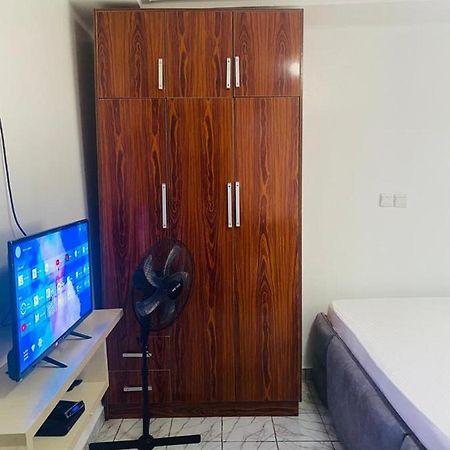 Studio Apartment With Wifi/Good Security Αμπούζα Εξωτερικό φωτογραφία