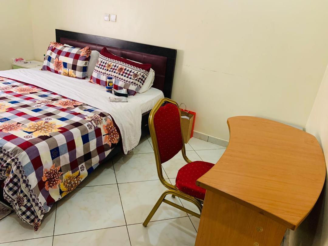 Studio Apartment With Wifi/Good Security Αμπούζα Εξωτερικό φωτογραφία