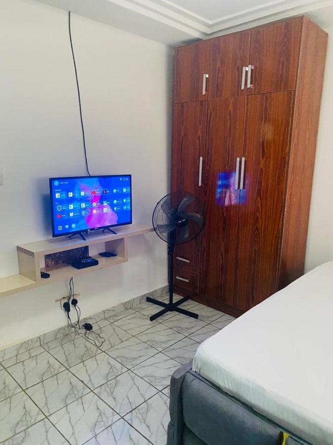 Studio Apartment With Wifi/Good Security Αμπούζα Εξωτερικό φωτογραφία