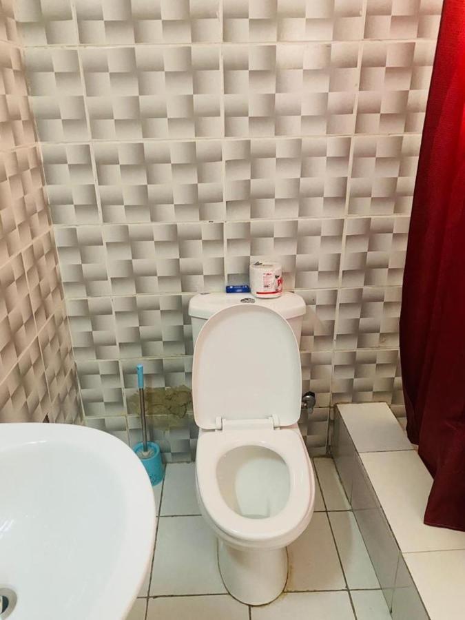 Studio Apartment With Wifi/Good Security Αμπούζα Εξωτερικό φωτογραφία