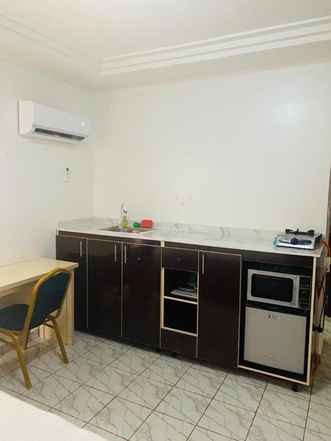 Studio Apartment With Wifi/Good Security Αμπούζα Εξωτερικό φωτογραφία